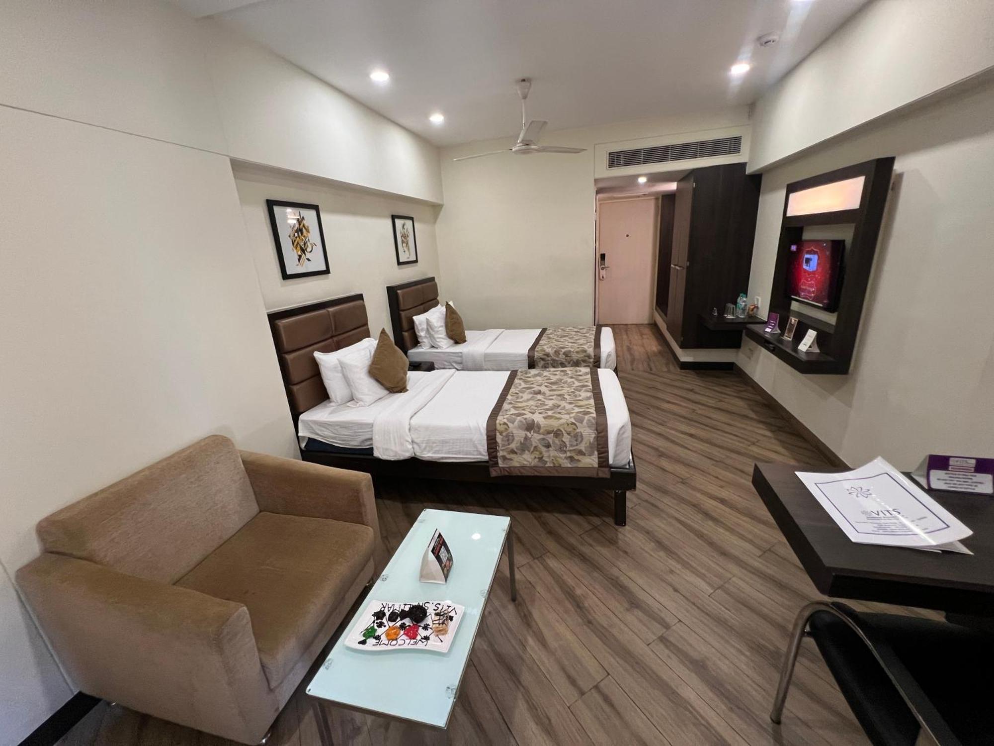 Hotel VITS Shalimar, Ankleshwar Exterior foto