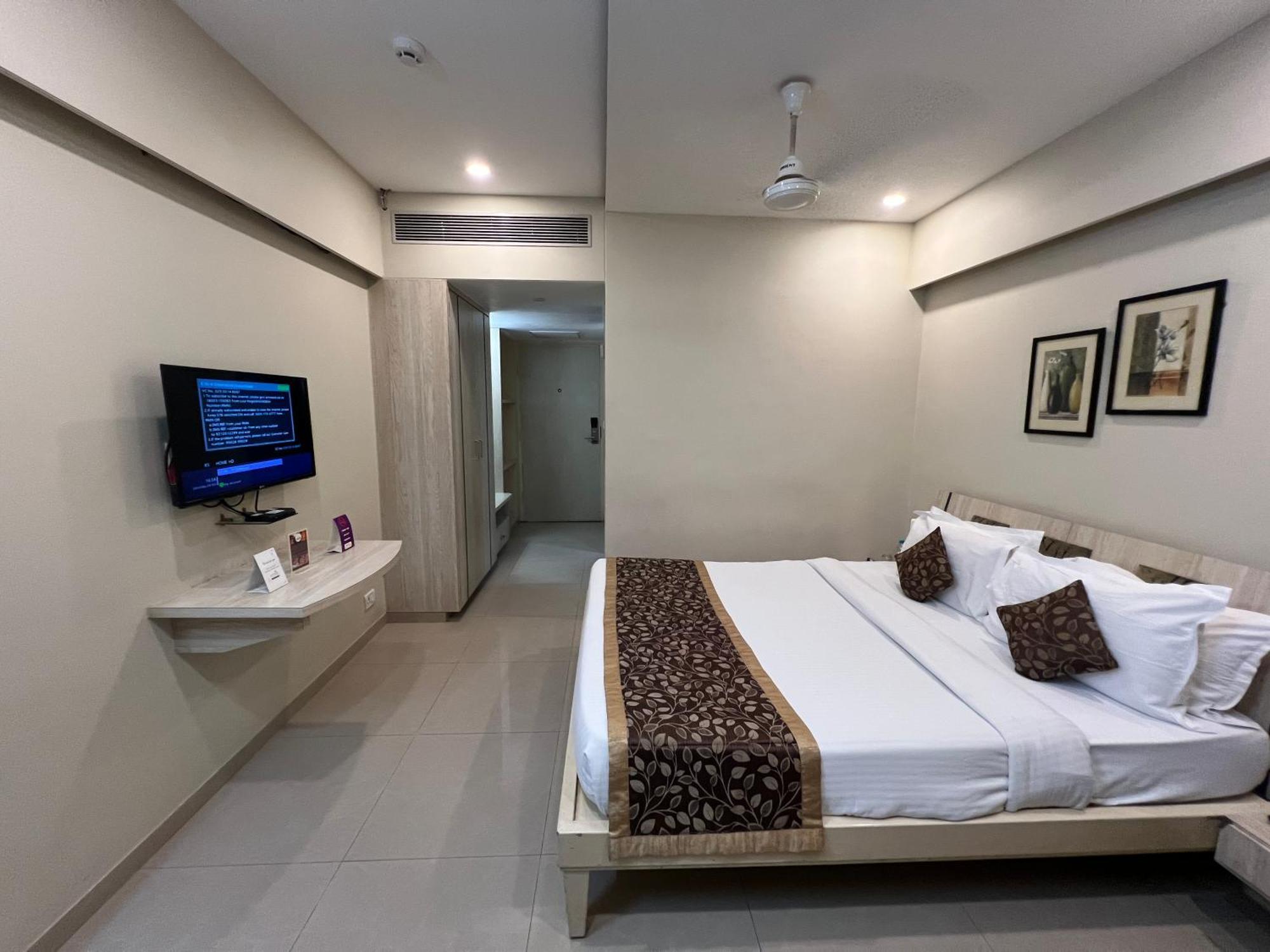 Hotel VITS Shalimar, Ankleshwar Exterior foto